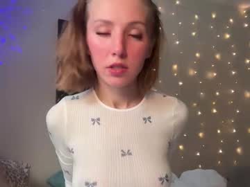 abbienextdoor's chat room