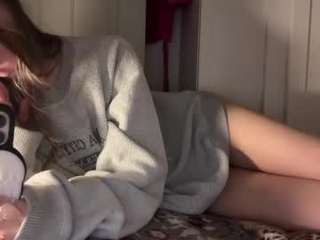 fantasyella's chat room