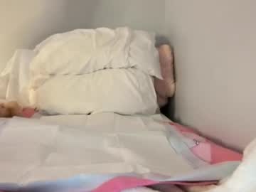 lilylustxoxo's chat room