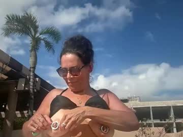 sayplsgdgrl's chat room