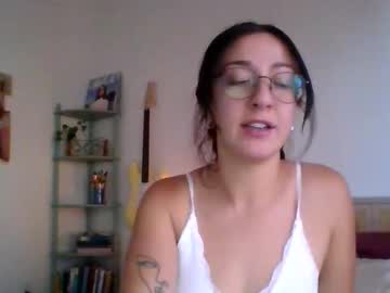 _sexylittleslutt's chat room