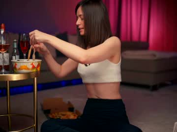 newchloe18's chat room