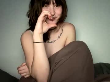 meowmeowkitti69's chat room