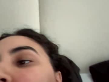 laurenivy's chat room