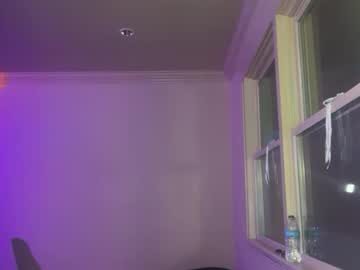 chloeros3e's chat room