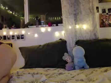 cypresskneez's chat room