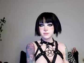 ivey_strigoi's chat room