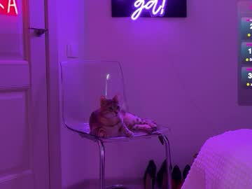 moonelly's chat room