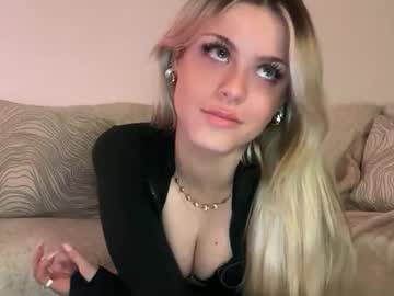 ella_hill's chat room