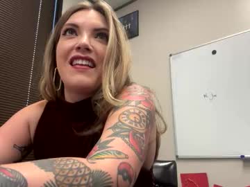 tattedlasirena's chat room