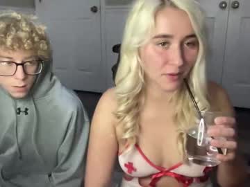 irispink1's chat room