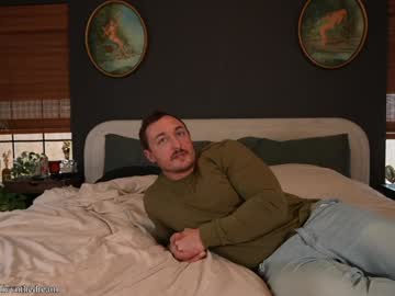 livanddrew's chat room