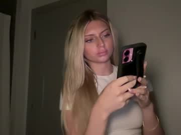 summerclarkee's chat room