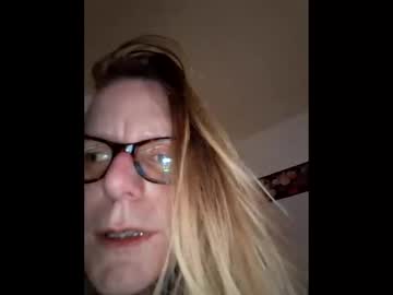 twistedcpl1213's chat room