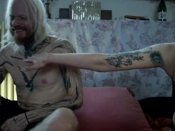 ceremonyofinnocence's chat room