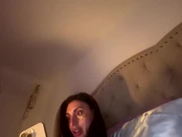 ella_ella_ella_ay's chat room