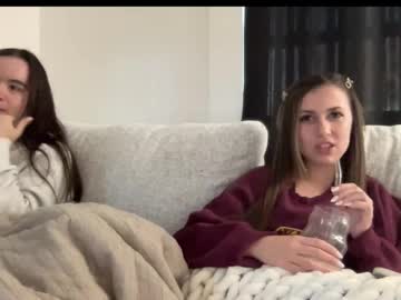 laylahlaylah1's chat room