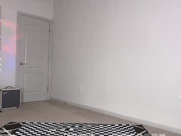 petitebrat's chat room