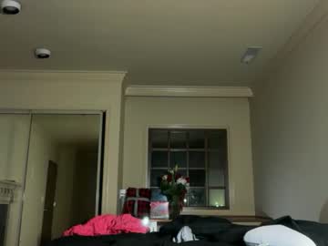 chloeros3e's chat room