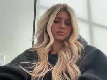 summerclarkee's chat room