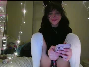 esoterickitten777's chat room