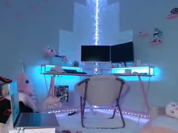 elsa_may's chat room