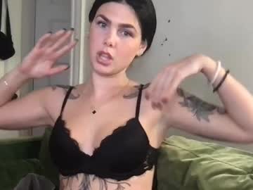 stacywithuu's chat room