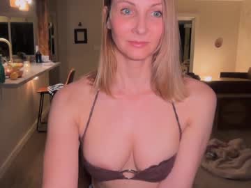 kaileeshy's chat room