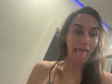 roxy27026's chat room