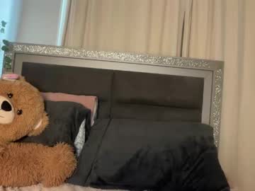 sophiasecretsx's chat room