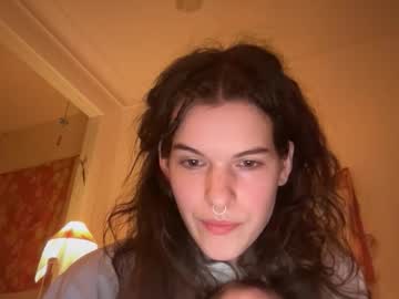 sky_lounge's chat room