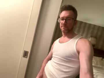 sensitiveus's chat room