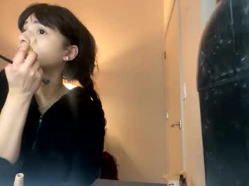 esoterickitten777's chat room