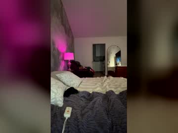 emilyyyt's chat room