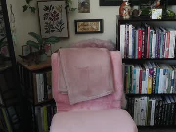 ellynaomi's chat room