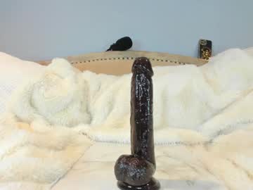 eatmygingersnapps's chat room