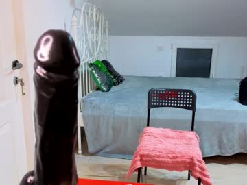 alesquirt's chat room