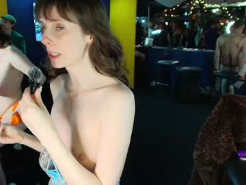 foxy_gamer's chat room