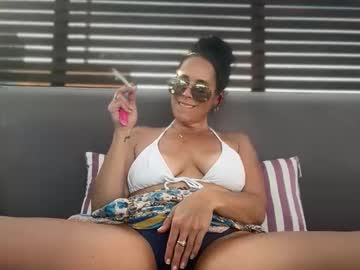 sayplsgdgrl's chat room