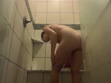 leanneluxecouple's chat room