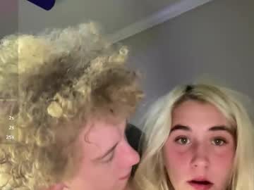 irispink1's chat room