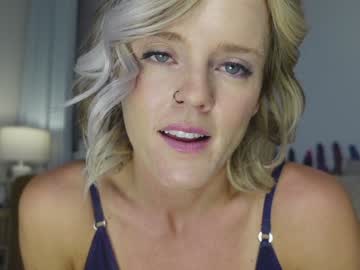 taylor_love_303's chat room