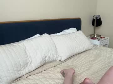 officiallyonlytams's chat room