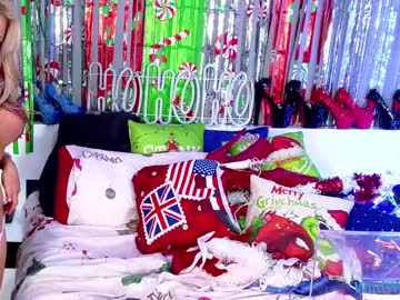 wildwifebarbie's chat room