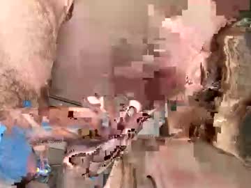 tohottohandletocoldtohold's chat room