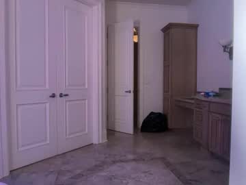 lunarose17's chat room