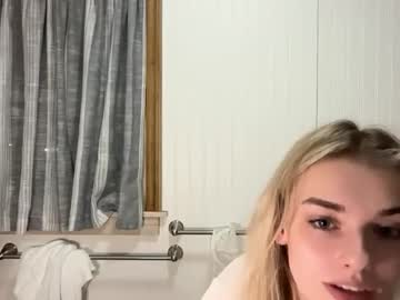 ellalowe's chat room