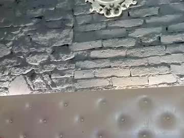 vixvixenn's chat room