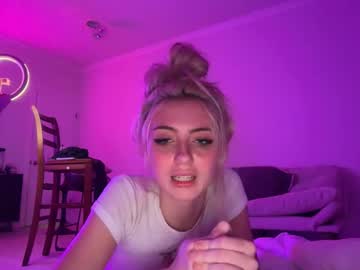 chloeros3e's chat room