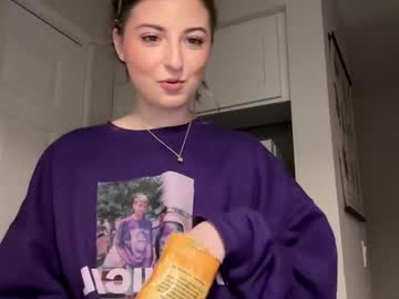 fantasyella's chat room